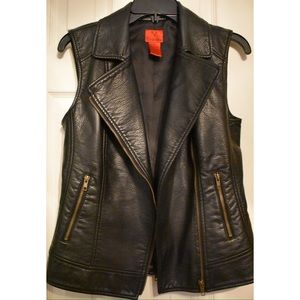 Short sleeve moto jacket